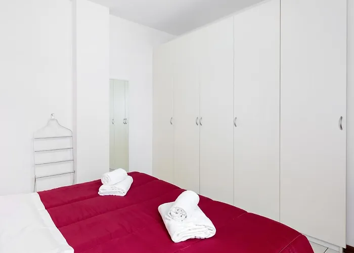 Guesthost - Nova Comfortable Apartament With Terrace